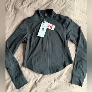NWT Zip Up Long Sleeve Activewear Top